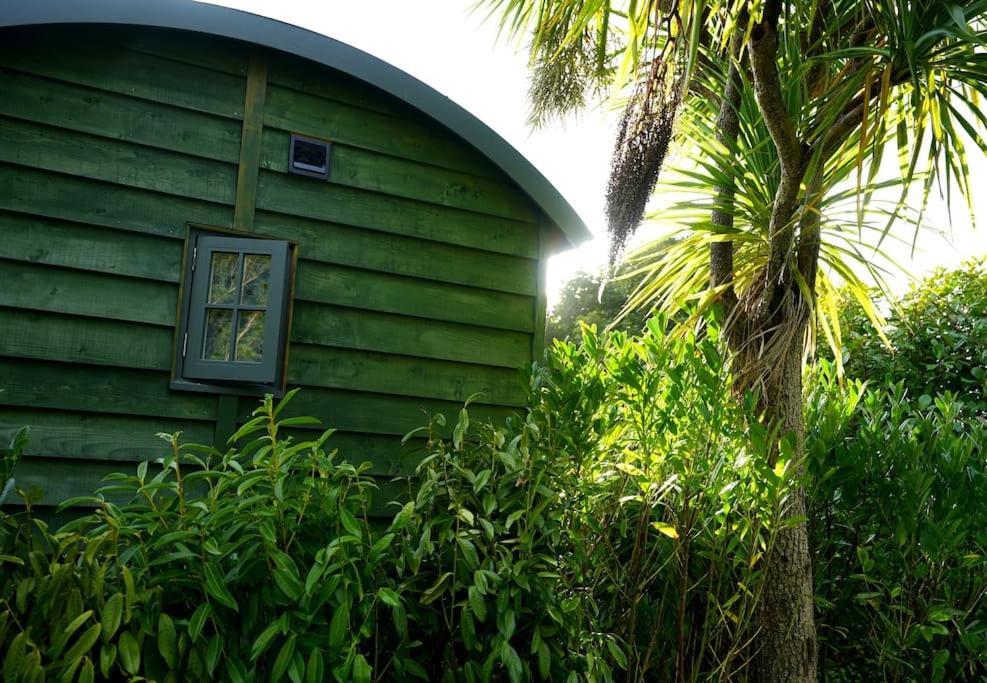 Romantic Retreat - Luxury Shepherds Hut + Hot Tub! Camborne Buitenkant foto